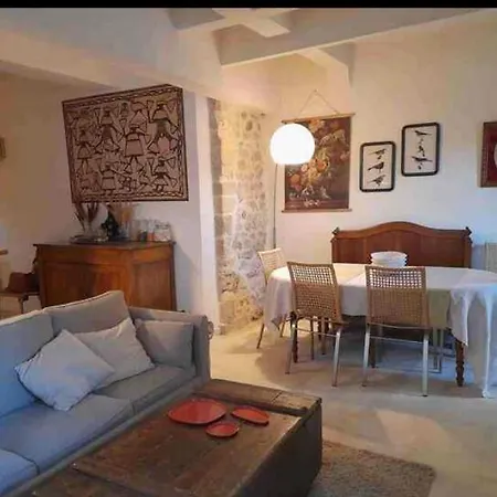 펜션 Maison Provencale De Caractere Valréas